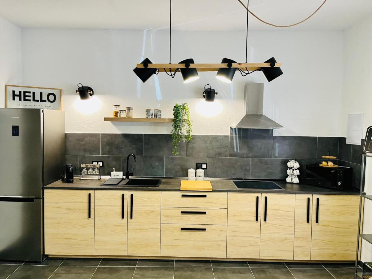 El Pisito Forest,A 300 Metros Iglesia De La Encarnacion Apartment Marbella Ngoại thất bức ảnh