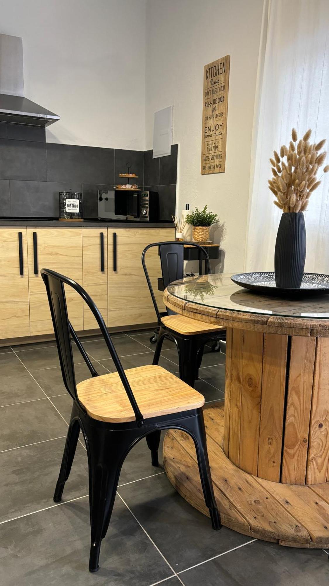 El Pisito Forest,A 300 Metros Iglesia De La Encarnacion Apartment Marbella Ngoại thất bức ảnh