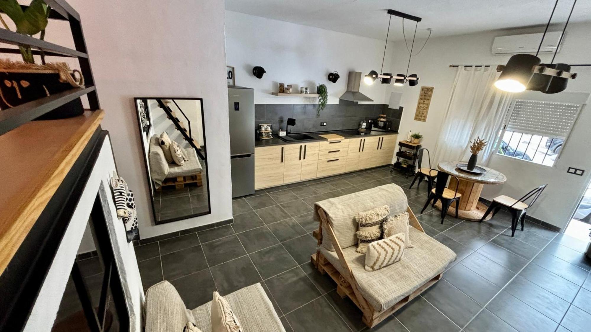 El Pisito Forest,A 300 Metros Iglesia De La Encarnacion Apartment Marbella Ngoại thất bức ảnh